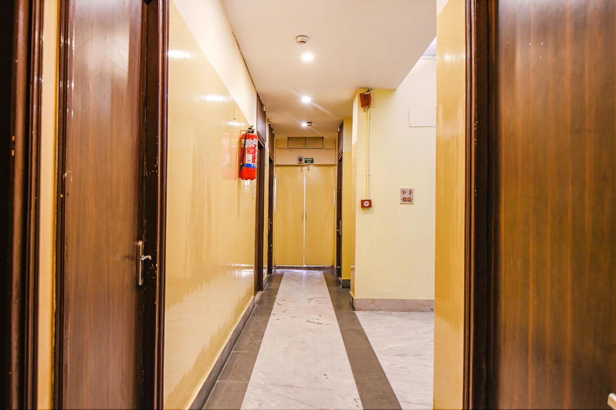 แฟ็บโฮเต็ล อายศ Hotel โกลกาตา ภายนอก รูปภาพ